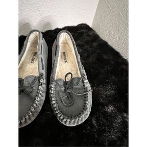 Minnetonka Women's Britt Trapper Slipper shoes 7